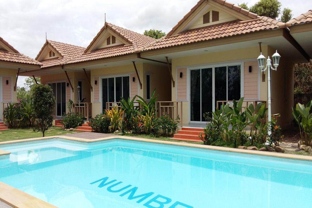 Charm Resort Cha-Am Buitenkant foto
