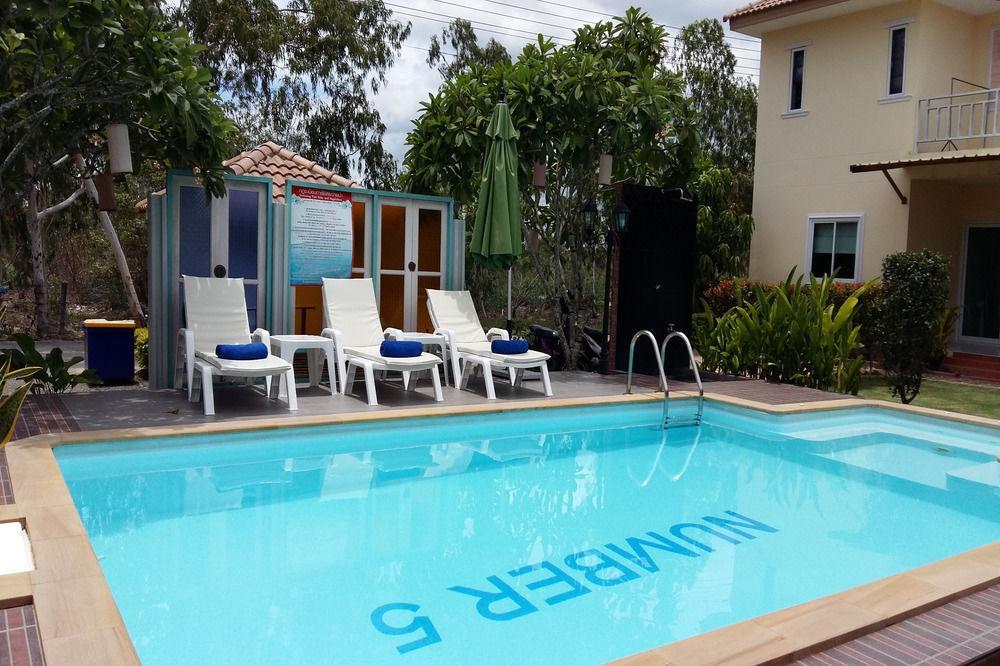 Charm Resort Cha-Am Buitenkant foto