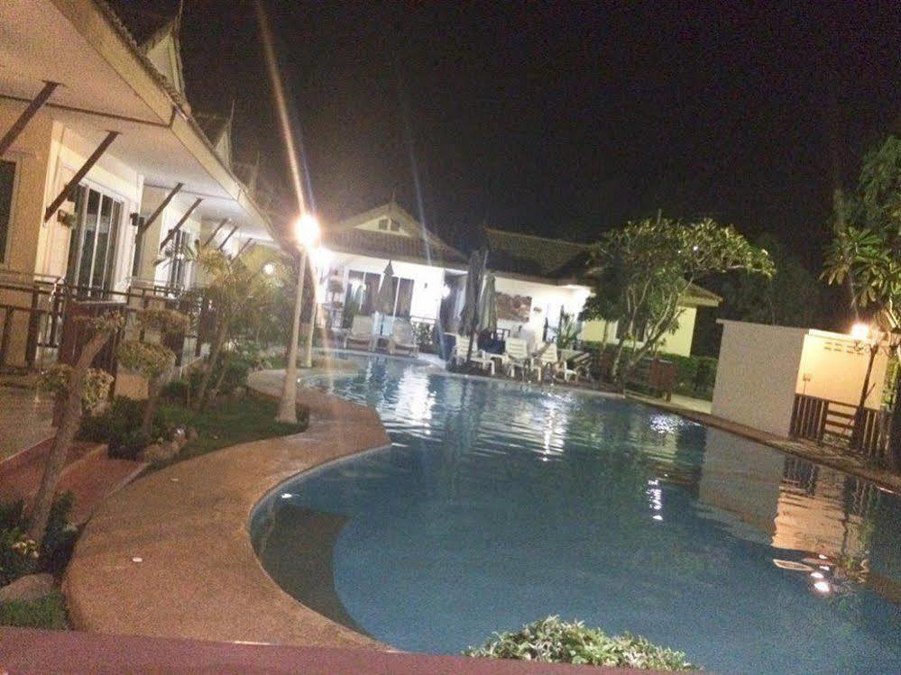 Charm Resort Cha-Am Buitenkant foto
