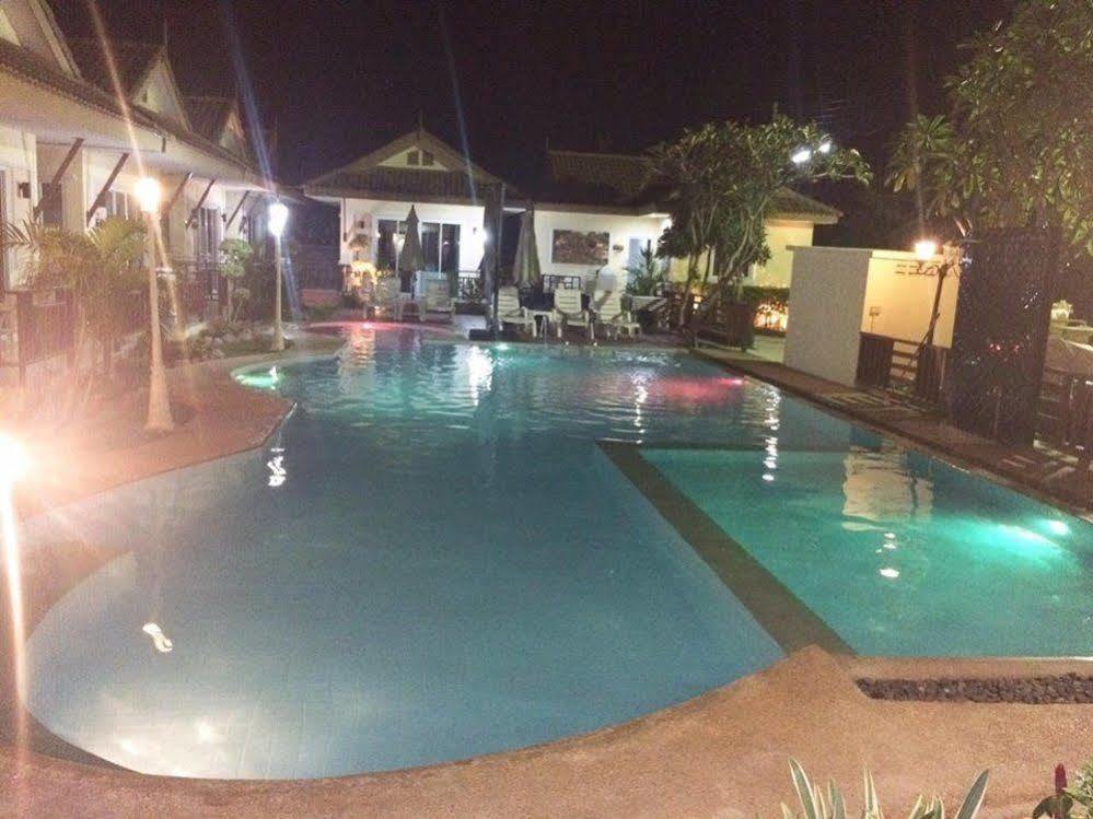 Charm Resort Cha-Am Buitenkant foto