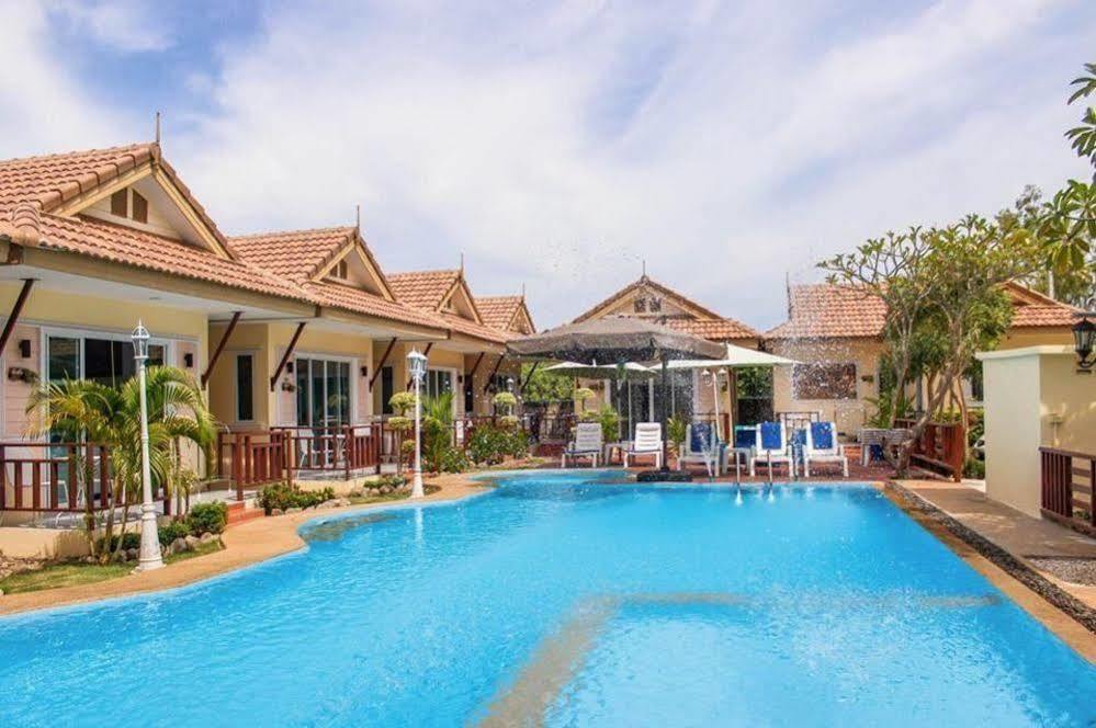 Charm Resort Cha-Am Buitenkant foto