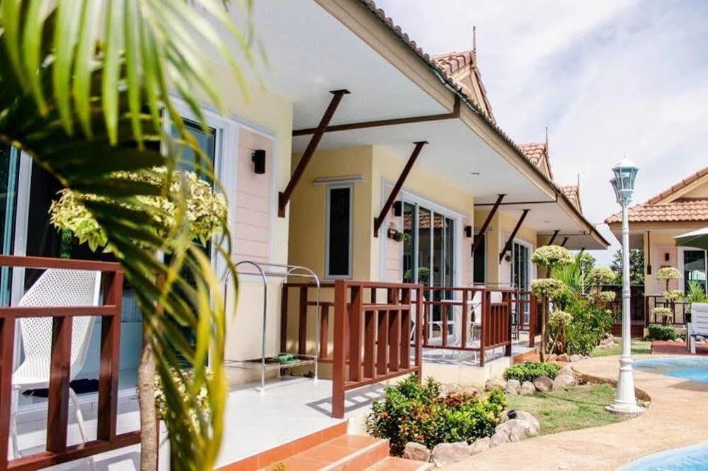 Charm Resort Cha-Am Buitenkant foto