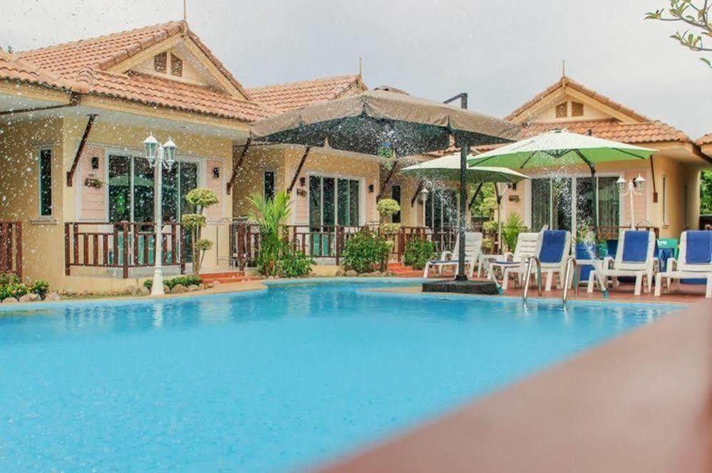 Charm Resort Cha-Am Buitenkant foto